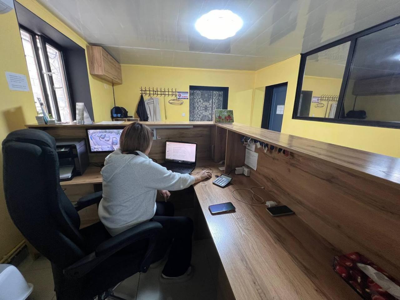 Место Встречи "Guest House Meeting Place" Biskek Kültér fotó